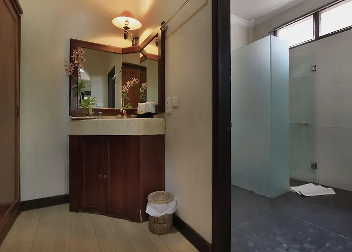 The Taman Ayu Hotel 3*