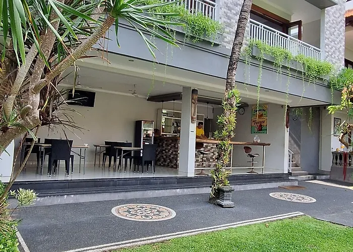 The Taman Ayu Hotel 3*